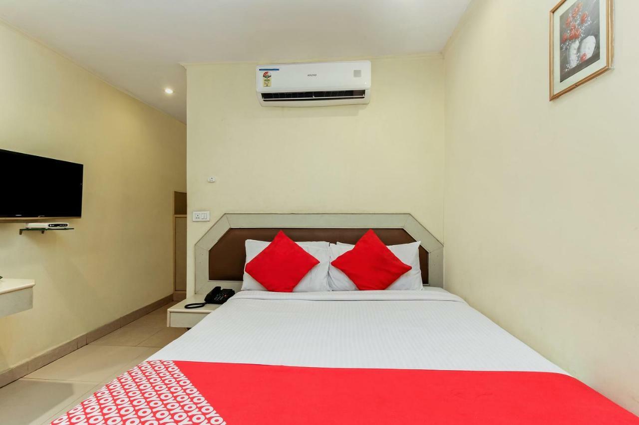 Hotel Oyo 9302 Baseraa Hyderabad