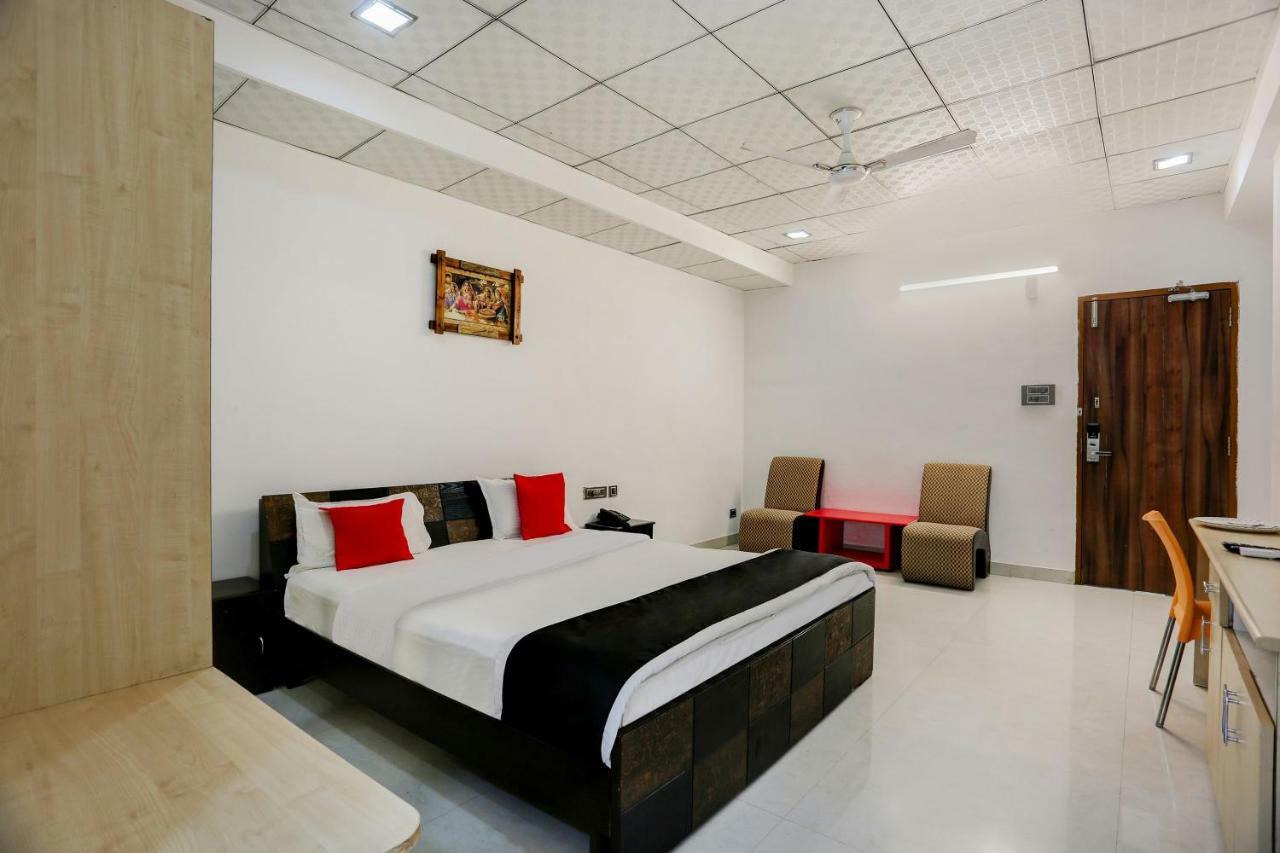 Oyo 986 Akhand Homes Hotel 3*