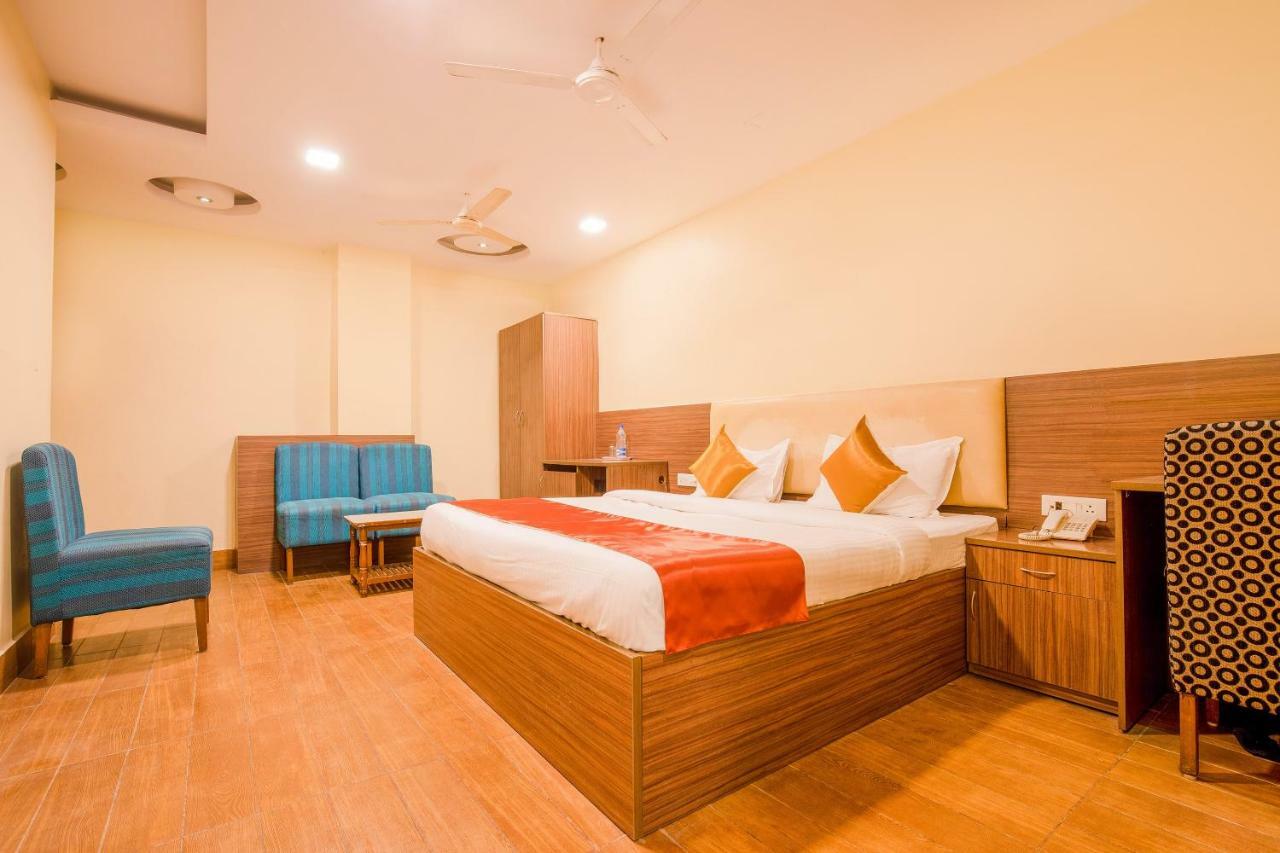 Oyo 13494 Nakshatra Hotel *