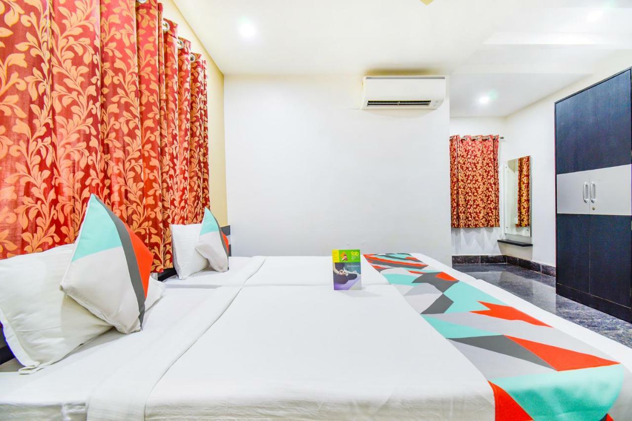 Hotel Fabexpress Gokul Ameerpet