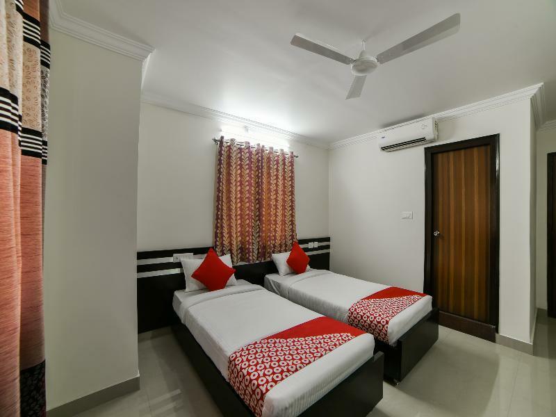 Oyo 23589 Crown Palace 2* Hyderabad