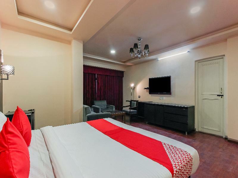 Sai Prakash Hotel 3*