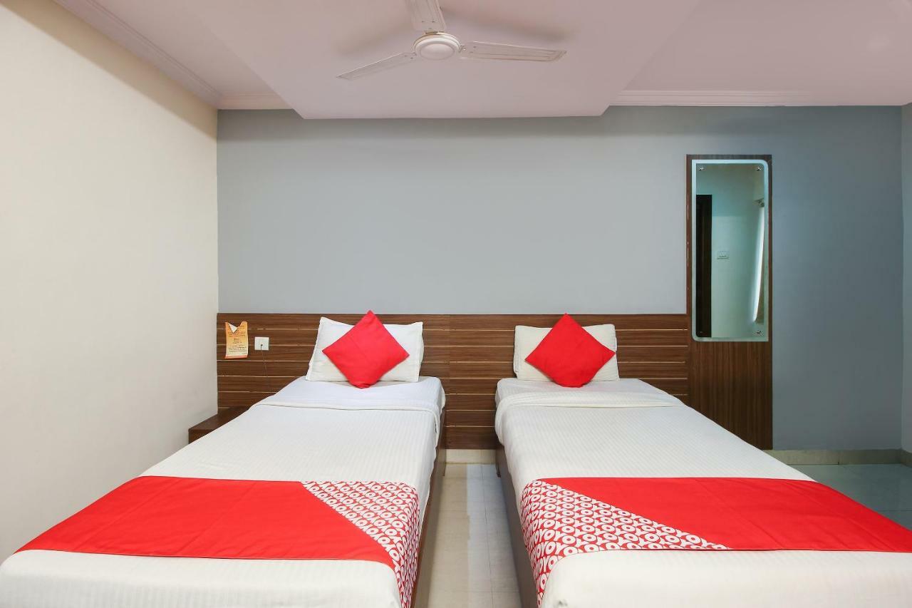 Oyo 17375 My Place Kondapur Hicc Hotel