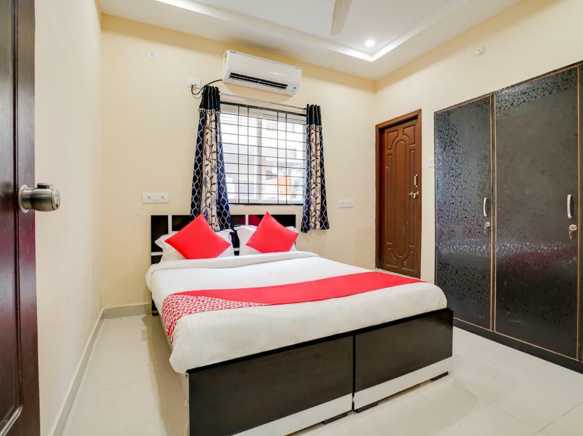 Hotel Oyo 46419 Moon Light Hospitality