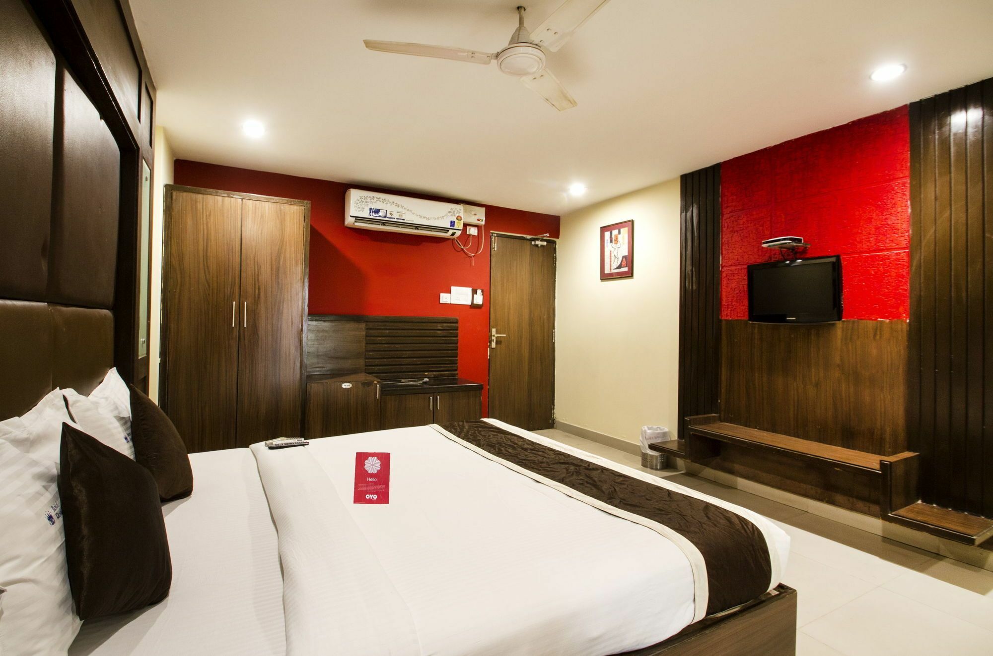 Hotel Oyo 6648 Royal Residency Hyderabad