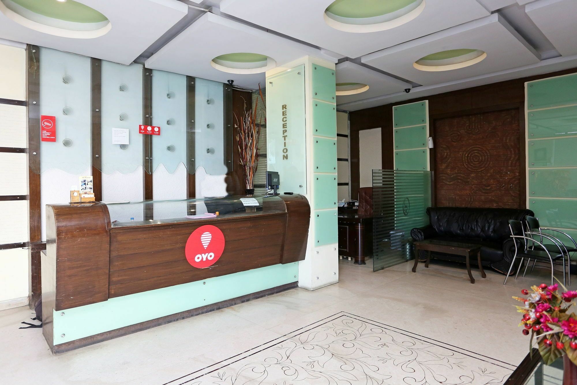 Oyo 6648 Royal Residency Hotel 2*