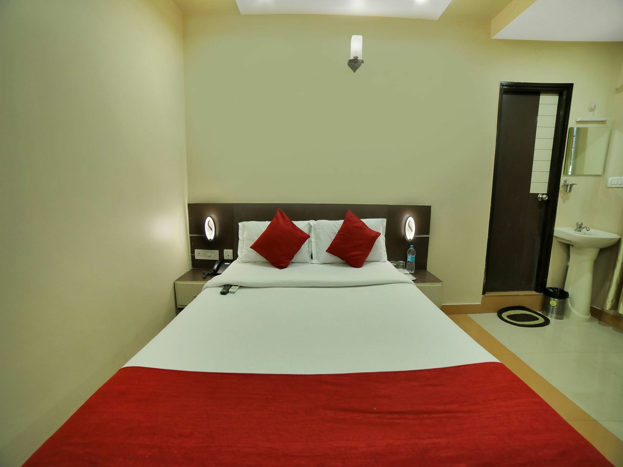 Oyo 3718 Ameerpet Hotel