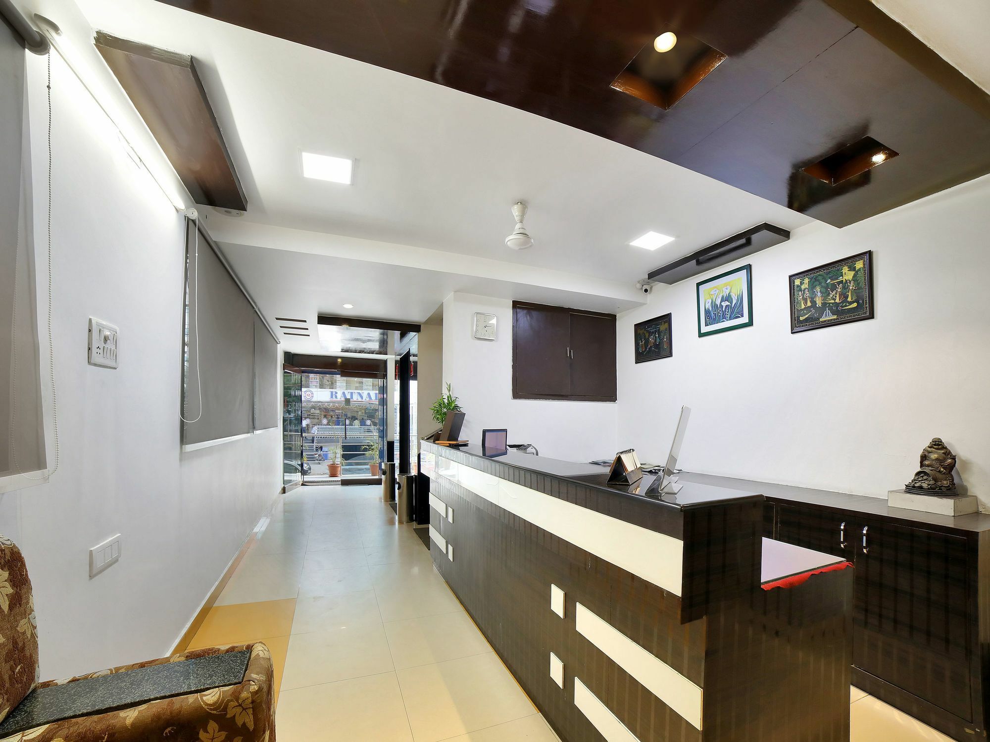 Oyo 3718 Ameerpet Hotel 2*