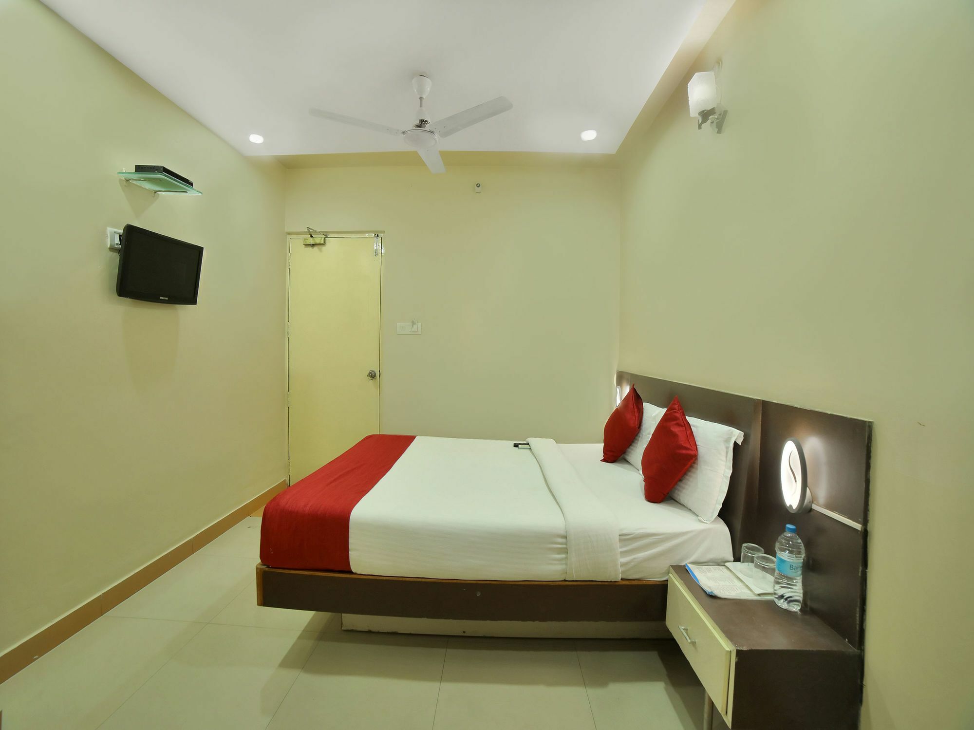 Hotel Oyo 3718 Ameerpet Hyderabad