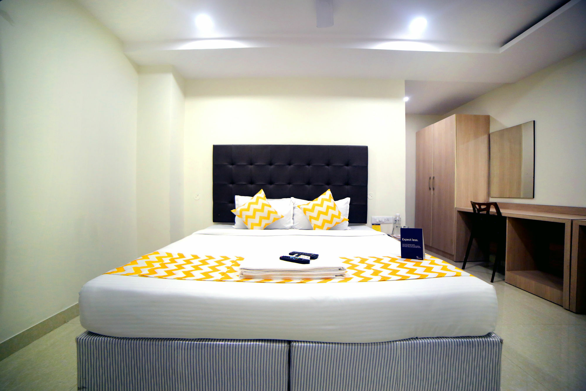 Hotel Fabhotel Pearl City - Nr Jubilee Enclave,Hitech City