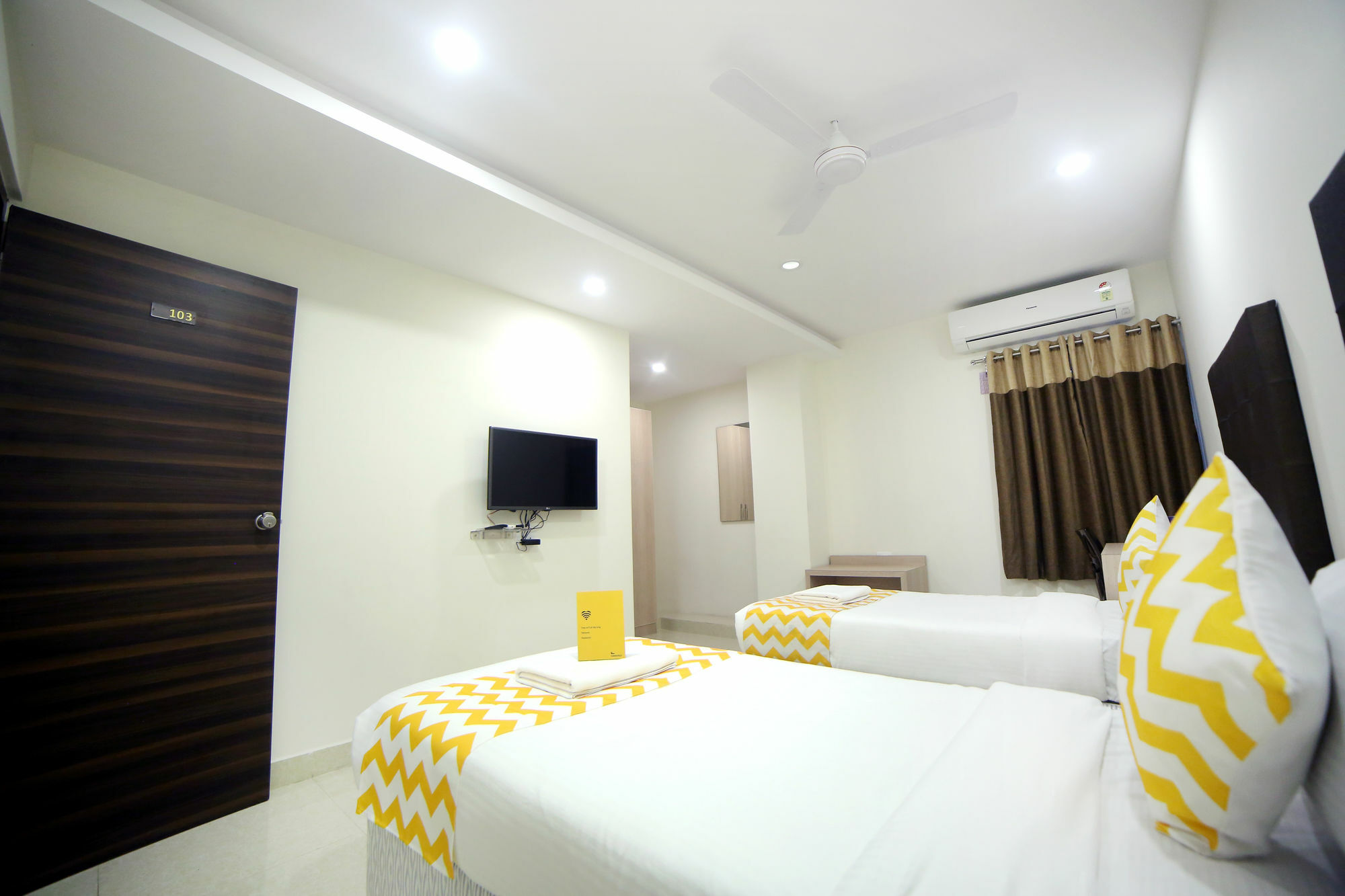 Fabhotel Pearl City - Nr Jubilee Enclave,Hitech City 3*
