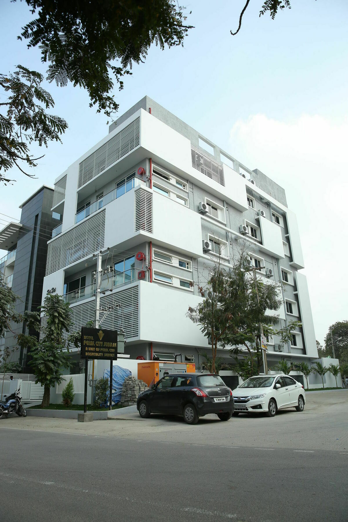 Fabhotel Pearl City - Nr Jubilee Enclave,Hitech City