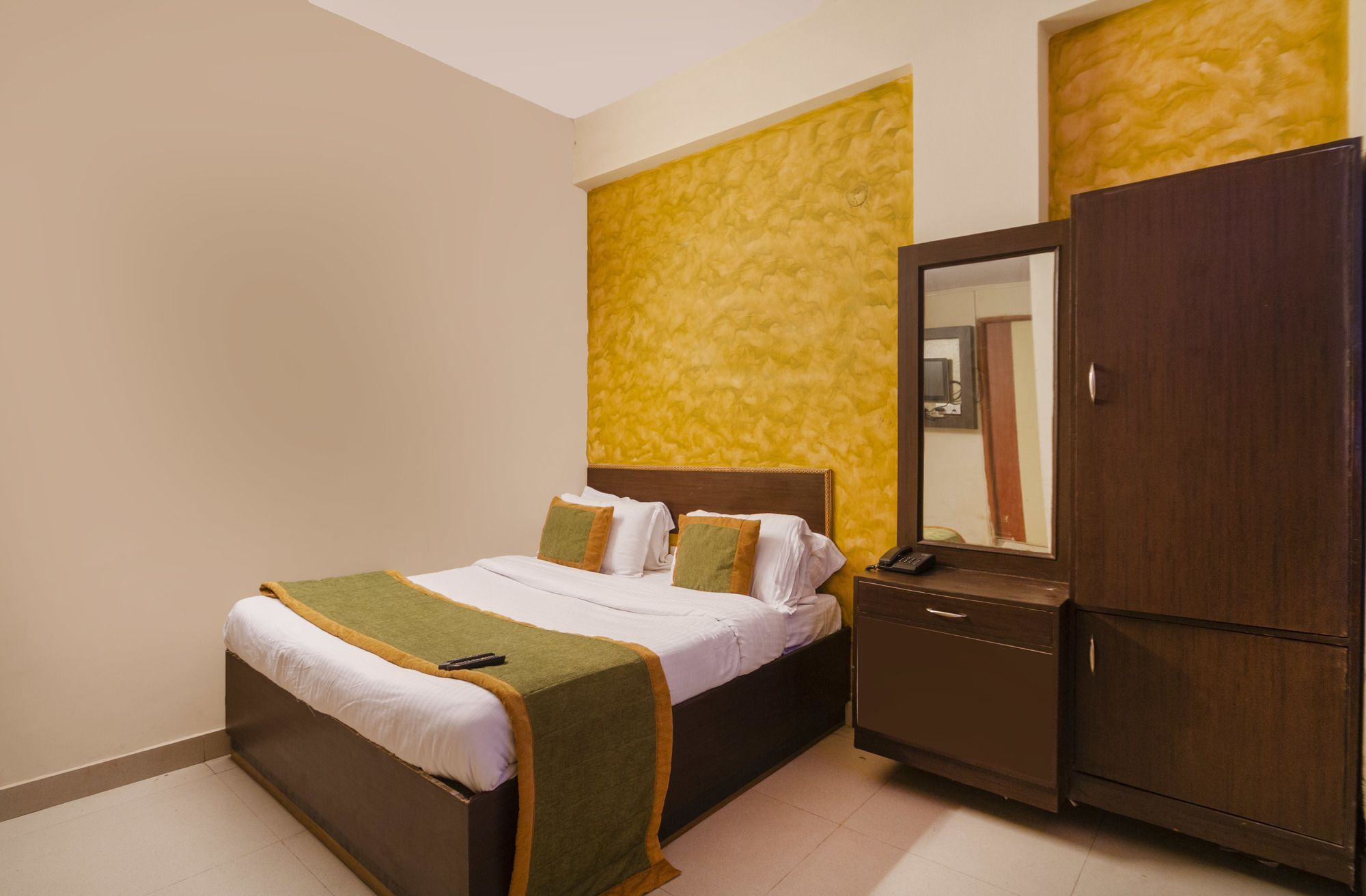 Hotel Rinn Lakdikapul 3*