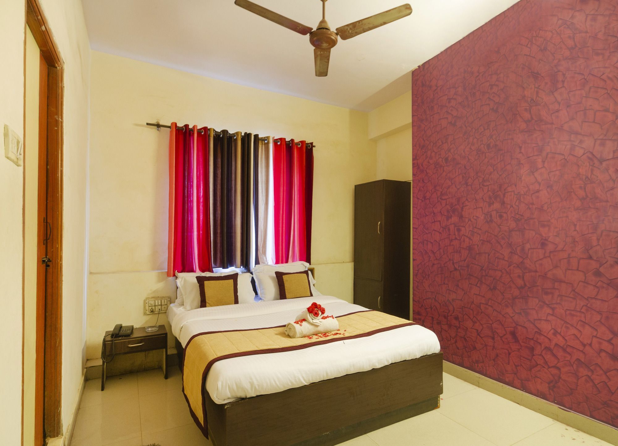 Rinn Lakdikapul Hotel
