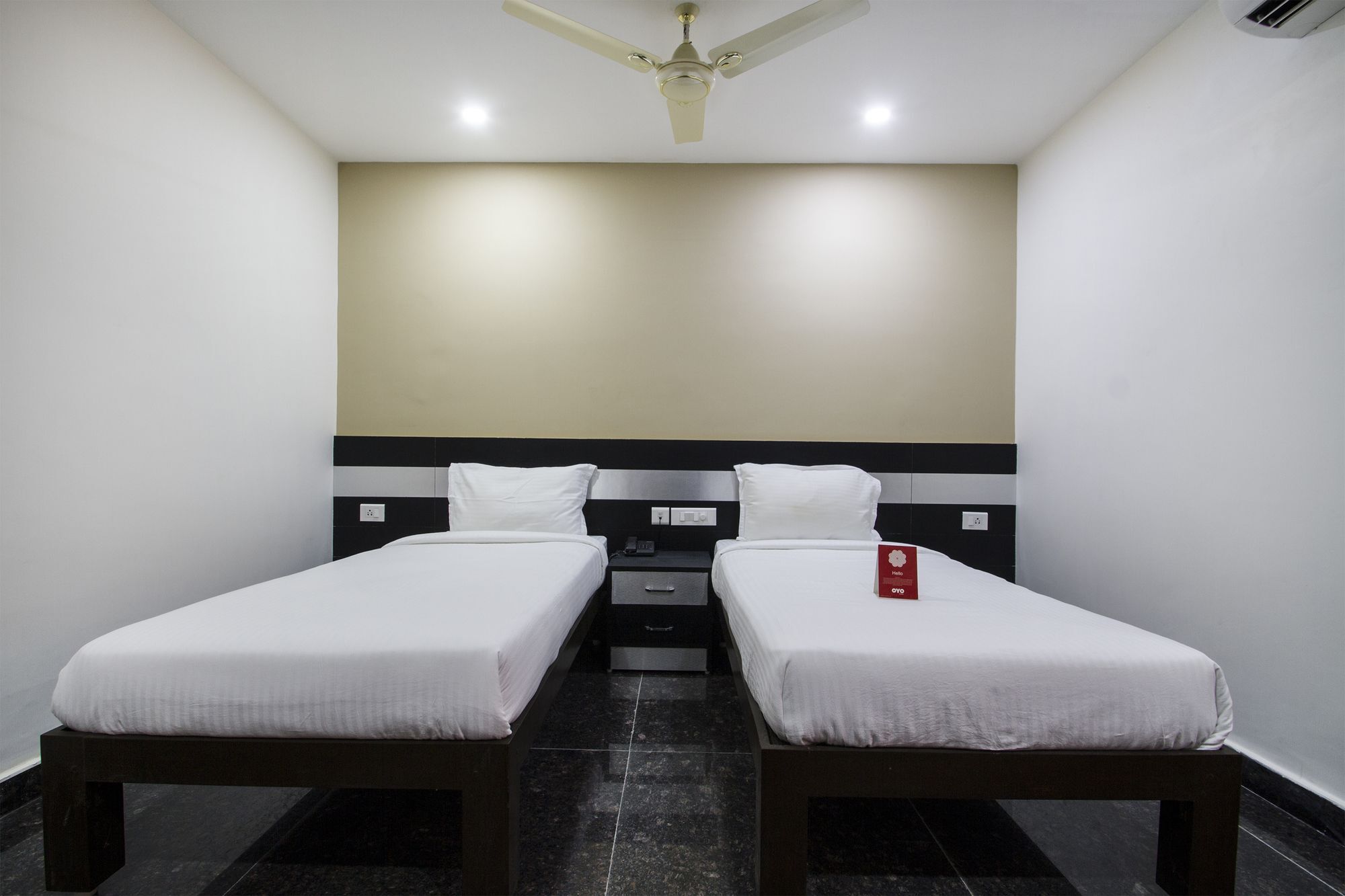 Hotel Oyo 9541 Ameerpet 2*
