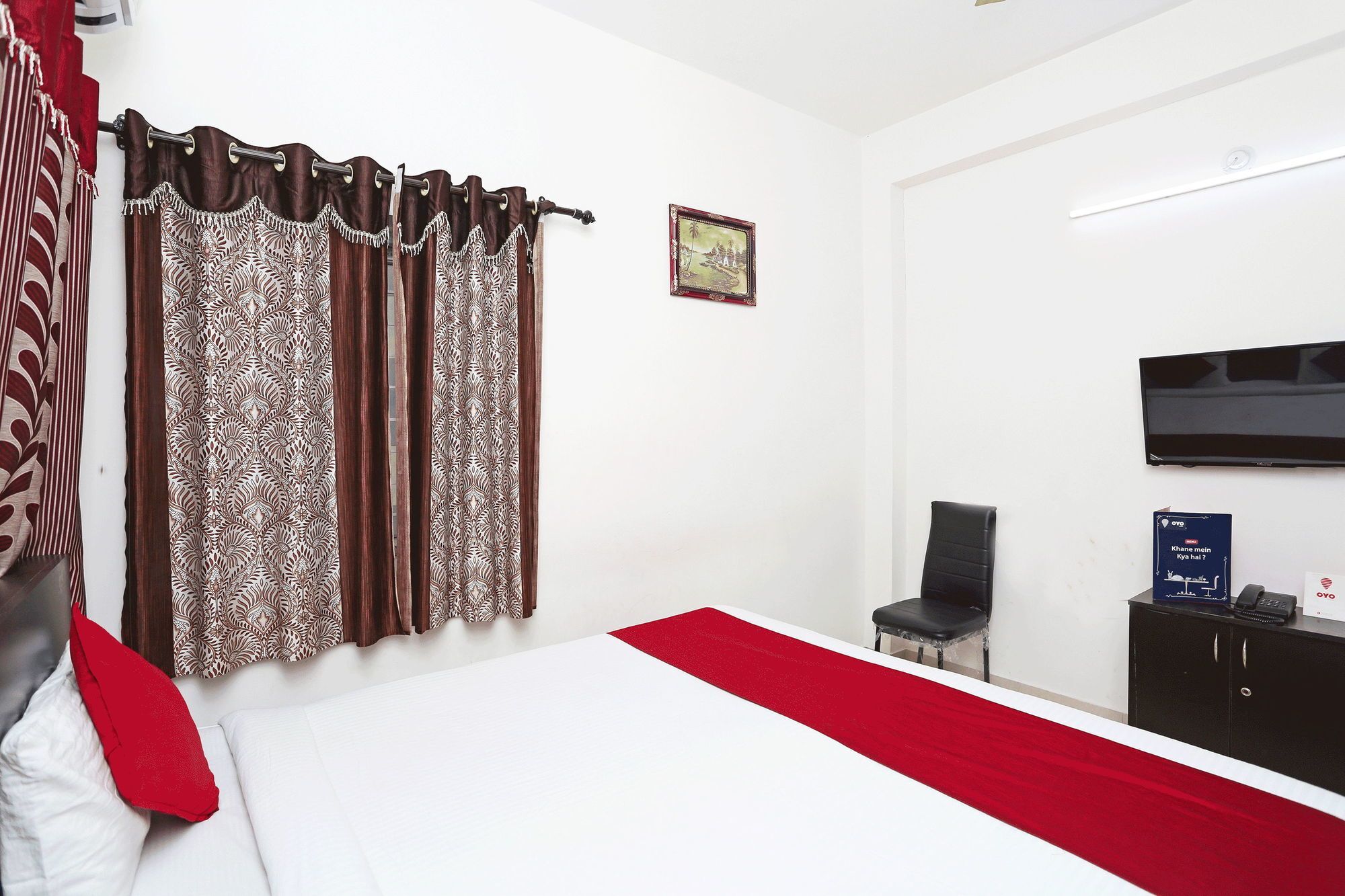 Hotel Oyo 9004 S V Residency 2*