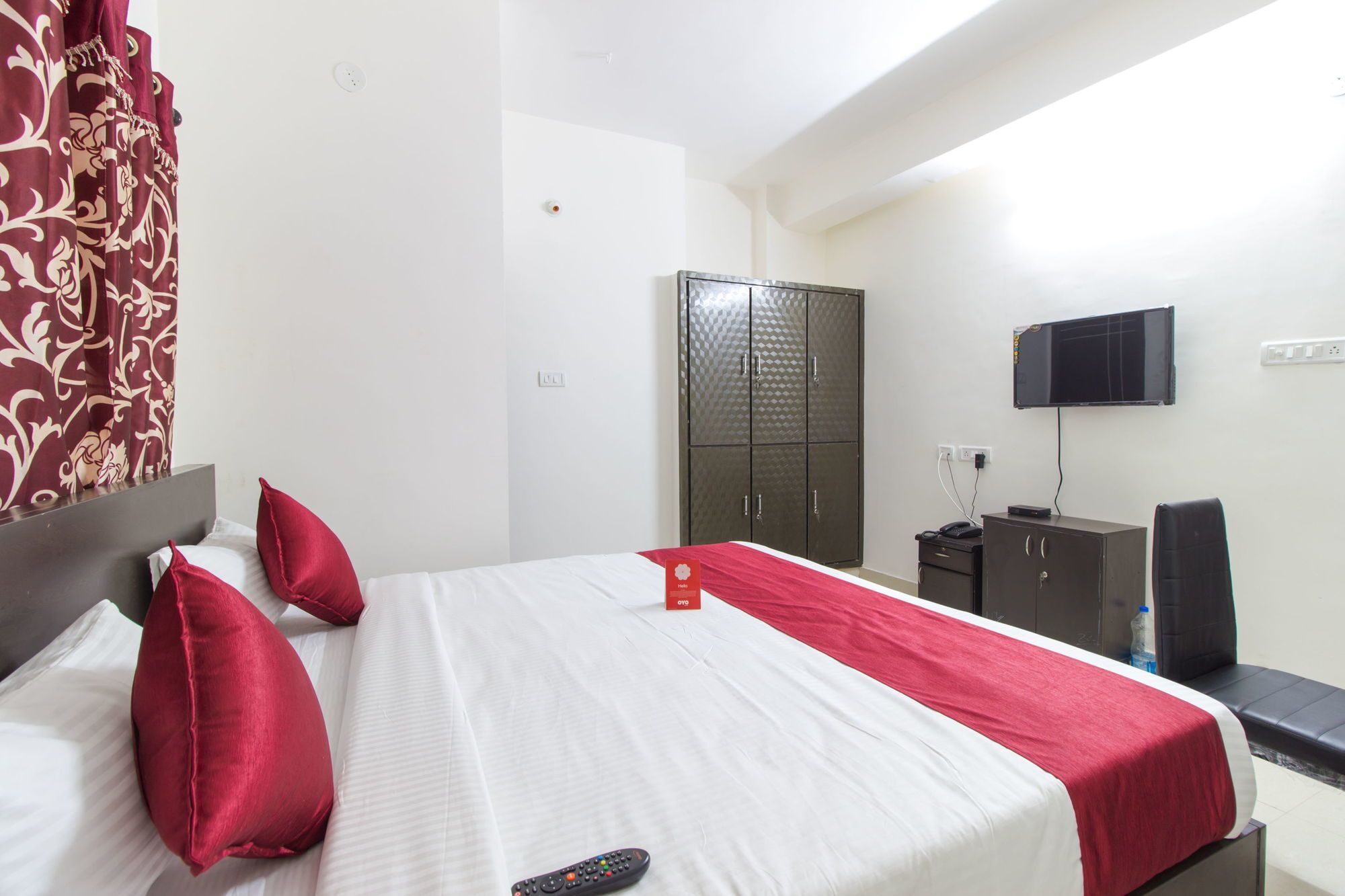 Oyo 9004 S V Residency