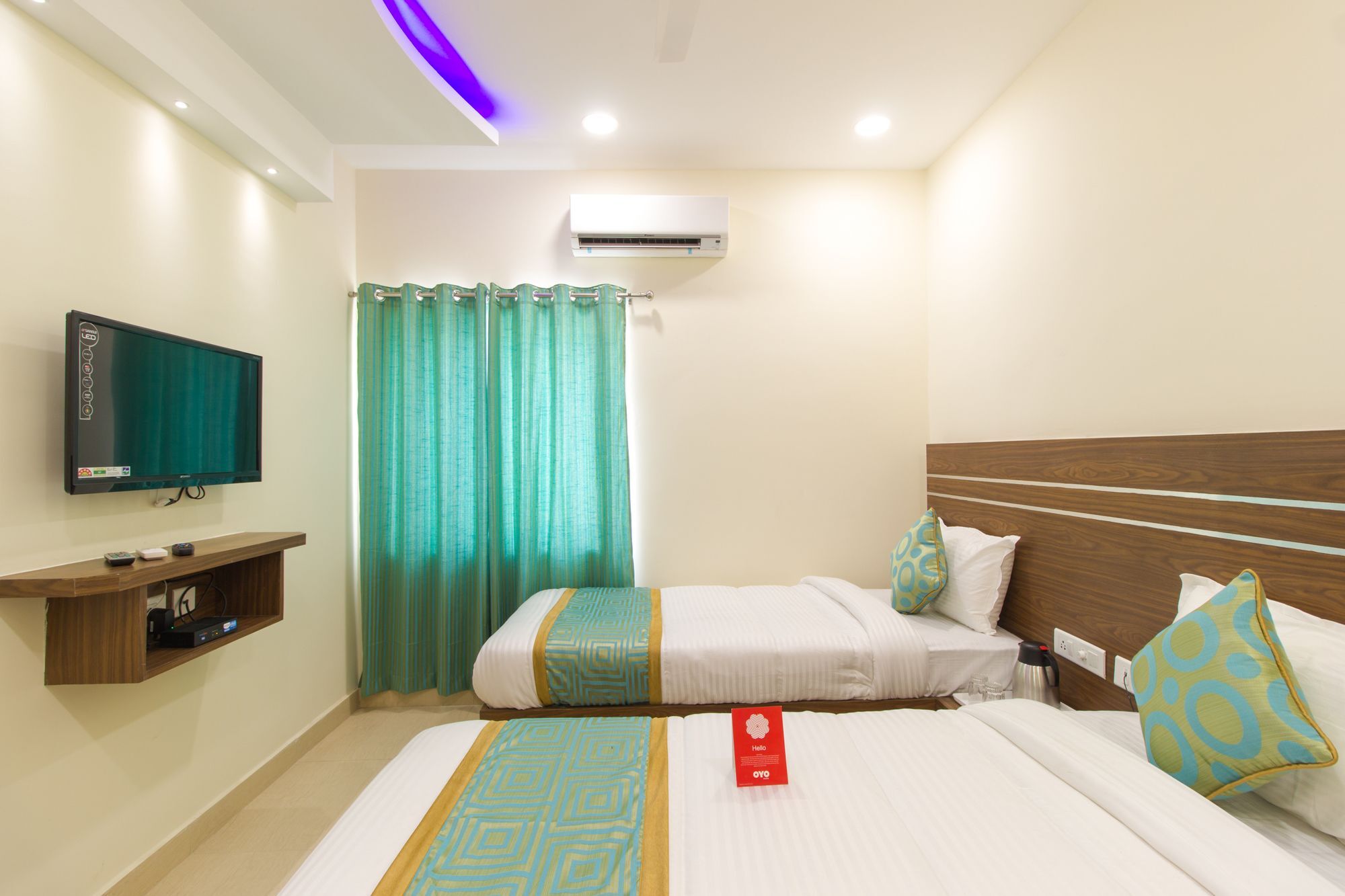 Oyo 8941 Golden Leaves Hotel Hyderabad