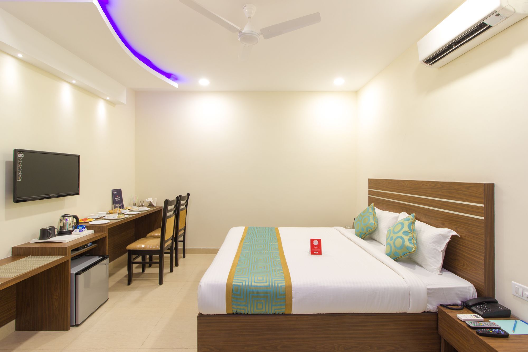Oyo 8941 Golden Leaves 3* Hyderabad