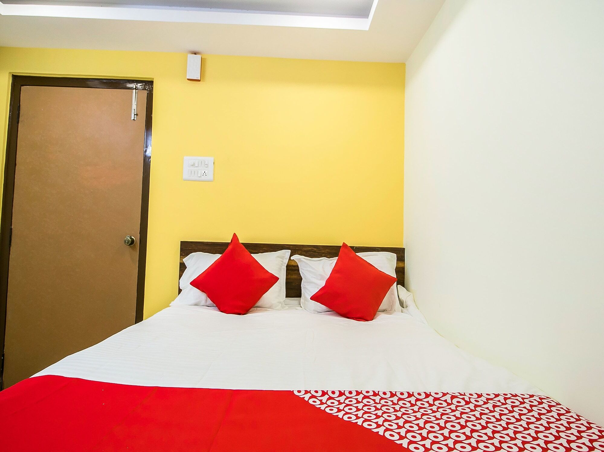 Hotel Oyo 11842 Aditya