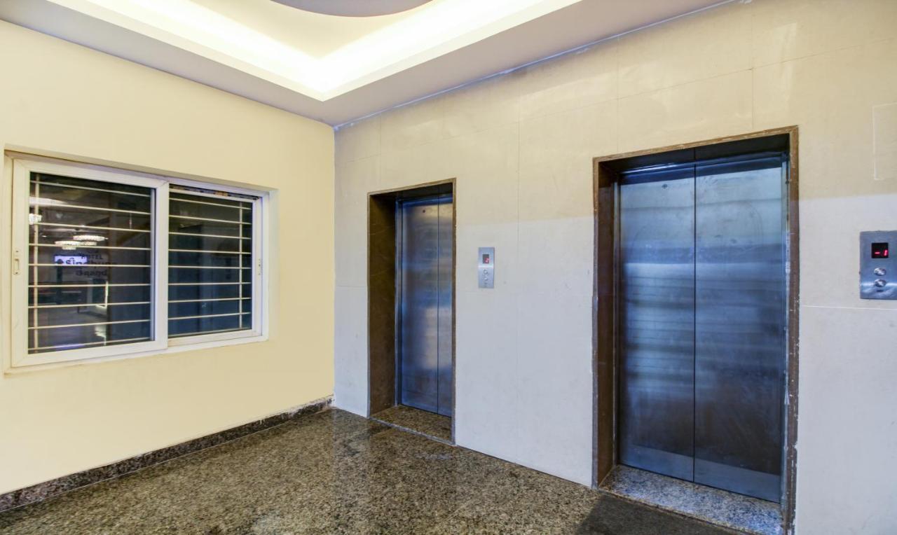 Hotel Treebo Trend Sindhura Grand Hyderabad