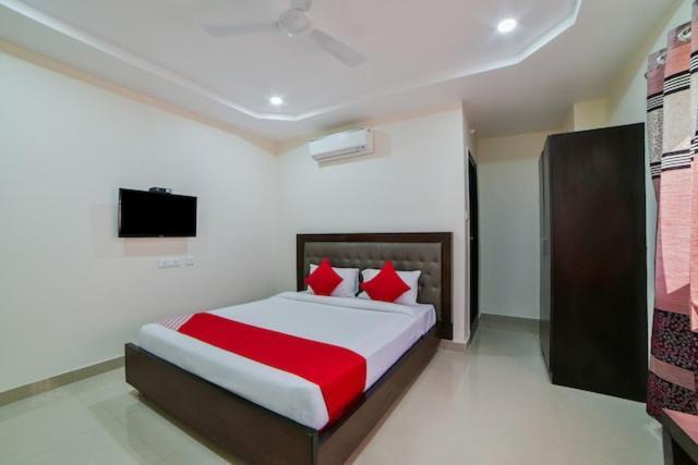 Crown Plaza * Hyderabad