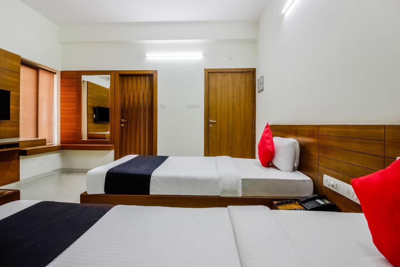 Oyo 14500 Hill View Hyderabad