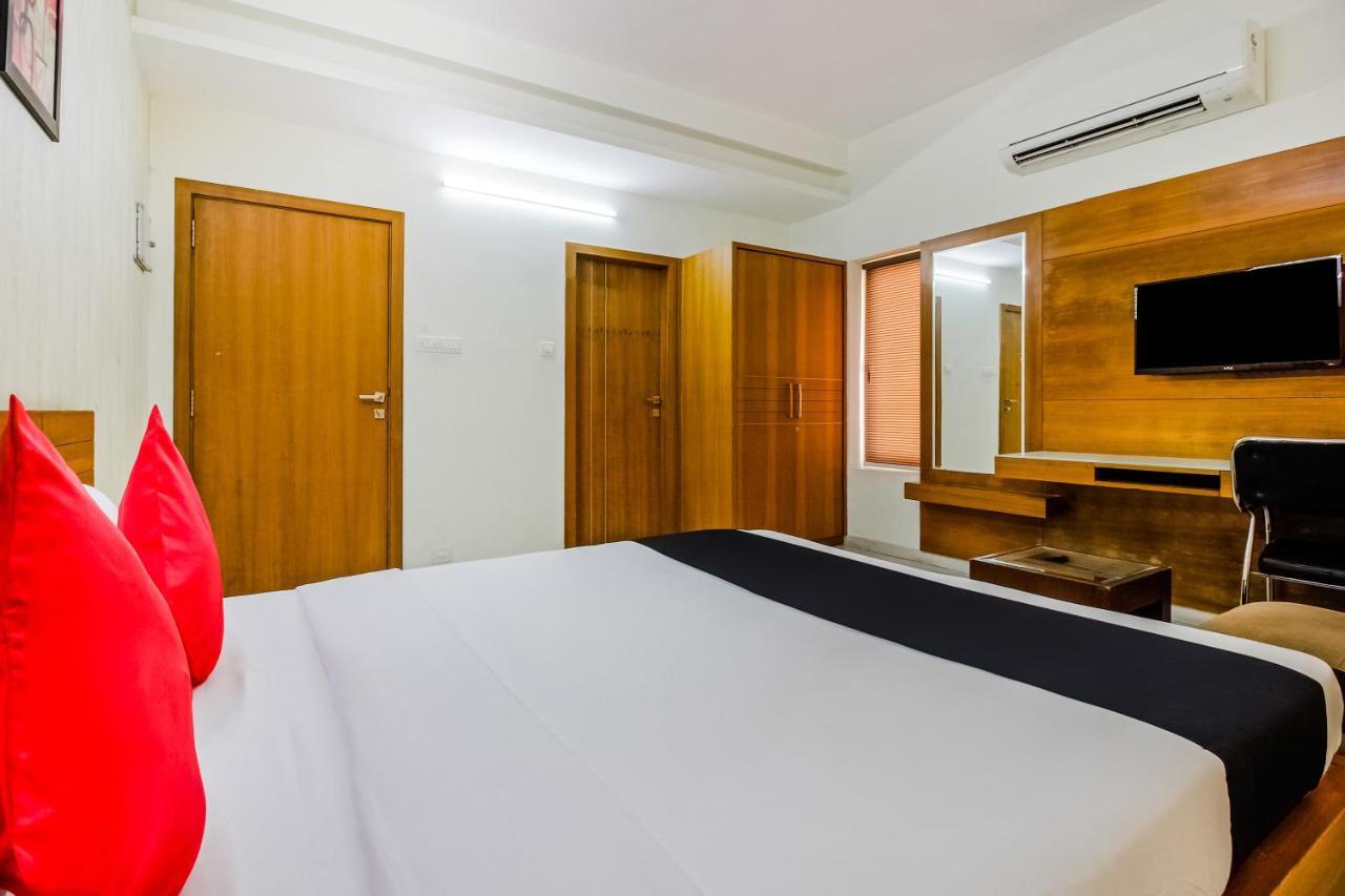 Oyo 14500 Hill View Hotel 3*