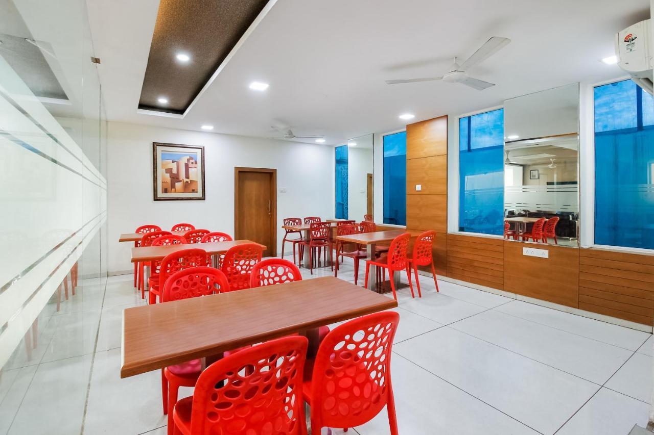 Oyo 14500 Hill View Hyderabad