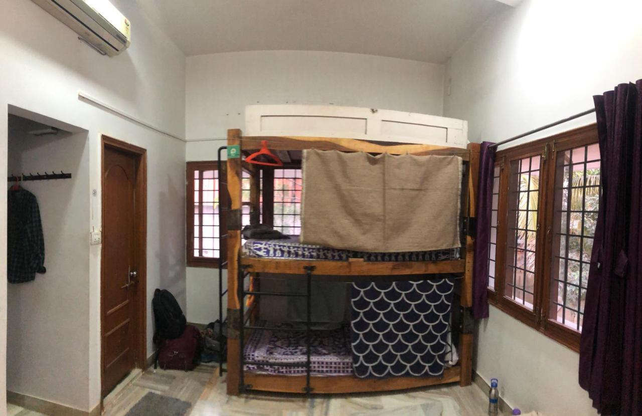 Hostel Greenhaze Living *