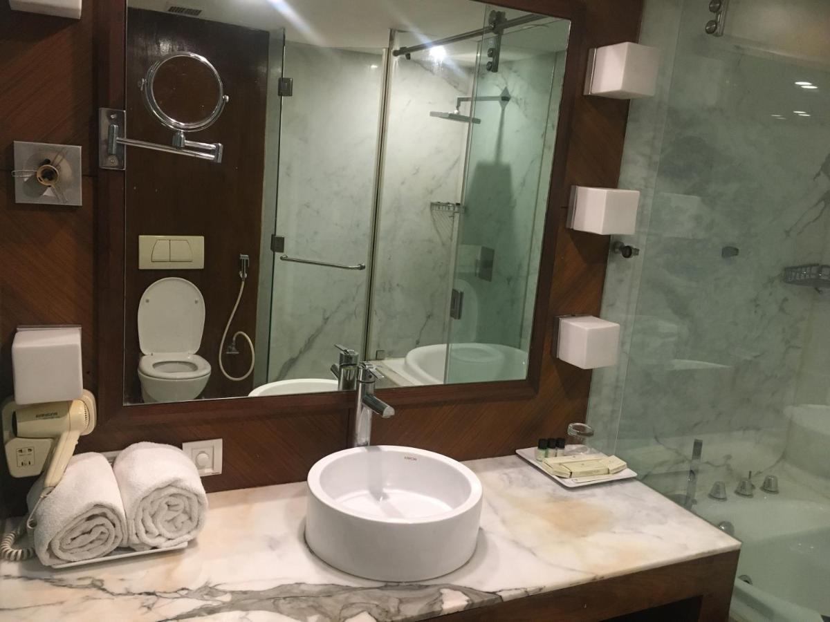 The Manohar Hotel 4*