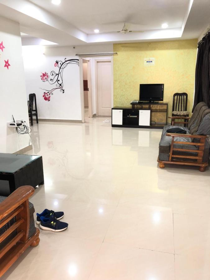 Apartment Royal Suites Serviced