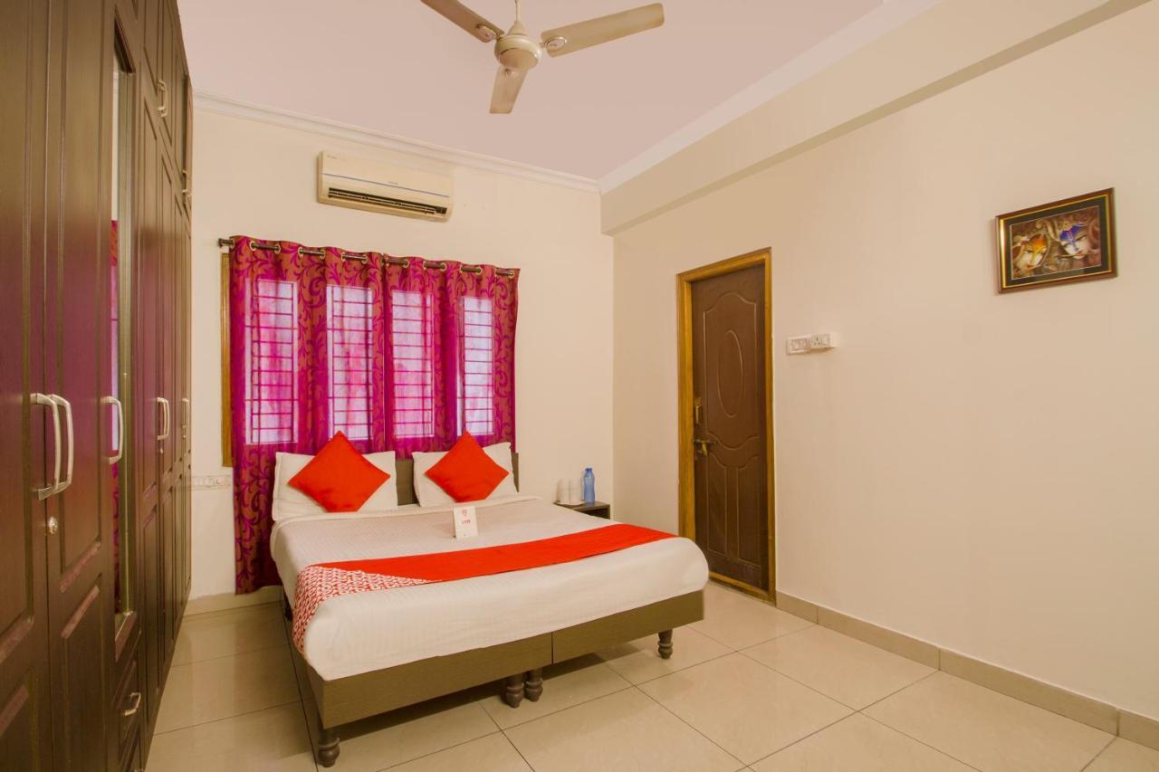 Oyo 13193 Rockline Comfort Hyderabad