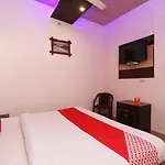 Oyo 74578 Hotel Al-Diyafa