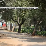 Oyo 17206 Maanne Hospitality Services