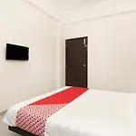 Oyo Flagship 23620 Vjr Heights Gachibowli
