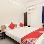 Oyo Flagship 23620 Vjr Heights Gachibowli