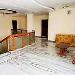 Servostay Kukatpally Spacious 5 Bhk Duplex In Vivekananda Nagar With Parking