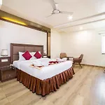 Hotel Svm Grand Medipally