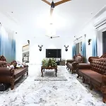 Poorna Farmhouse With Private Pool And Jacuzzi