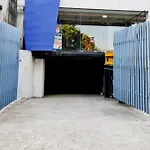 Super Hotel Srh Luxury Rooms Near Rail Nilayam, Ncl.