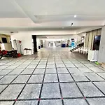 Mee Homes Madhapur Family Stay Fully Furnished 2 Bhk Premium Flats 302