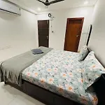 Noah Suits-2Bhk Nearusconsulate