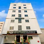 Townhouse Oak Bhooja Hotels