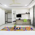 Fabhotel Siri Inn Madhapur - Fully Vaccinated Staff