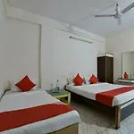 Oyo 16533 Hotel Sudarshan