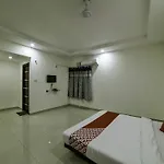 Oyo 14184 Hotel Green Stone