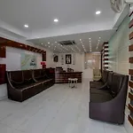 Oyo 15108 Hotel Galaxy Inn