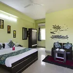 Oyo 5564 Hitech Suites