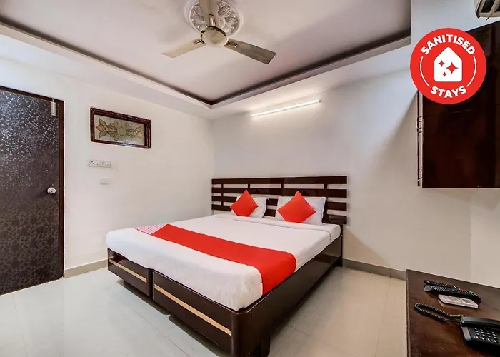 Oyo 33504 Hotel Ananda Inn